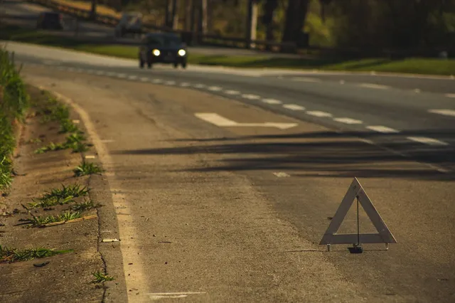 Fotografie ilustrativă pentru articolul „Accident pe DN5, lângă Daia: O femeie a fost transportată la spital”