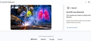 O captură de ecran prezintă o imagine cu un sudor și un scan X al unor plămâni, alături de un text informativ despre SynthID.