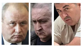 Colaj format din trei portrete de prim-plan ale unor bărbați cu expresii serioase.