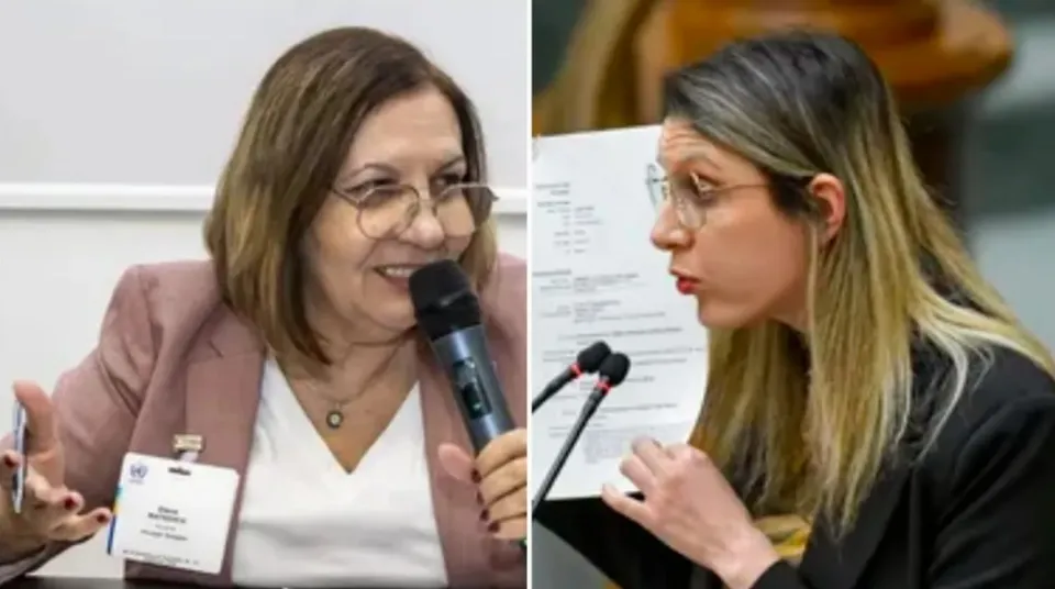 Două femei sunt prezentate în cadre separate, una ținând un microfon și alta ținând o foaie de hârtie și un stilou.