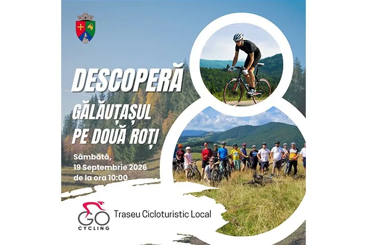 Un grup de persoane stă lângă biciclete într-un peisaj montan sub un cer senin.