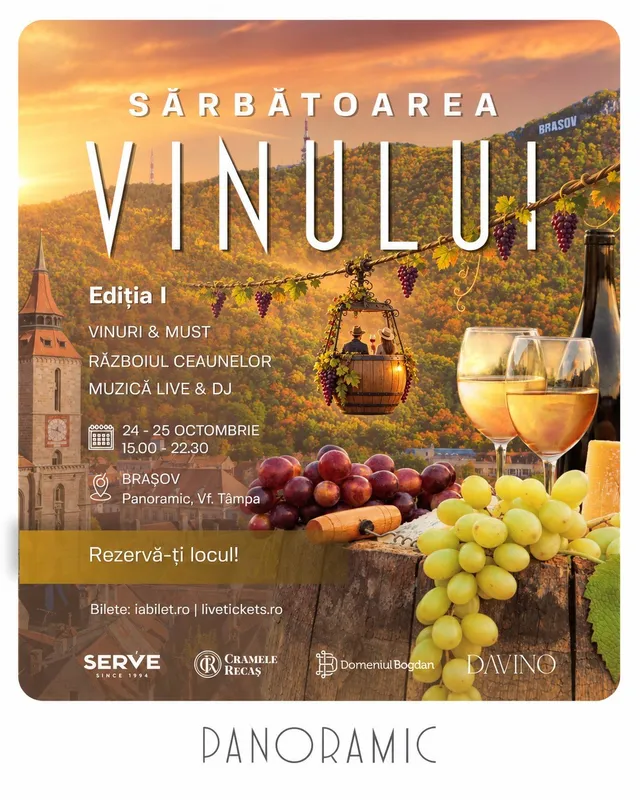 Un afiș prezintă struguri, pahare cu vin, un butoi mic și un peisaj cu dealuri sub un cer la apus.