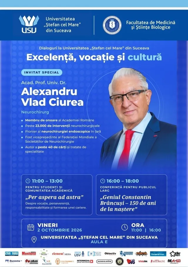 Un bărbat cu ochelari, purtând sacou închis și cravată roșie, este prezentat pe un afiș albastru cu text și detalii despre un eveniment universitar.