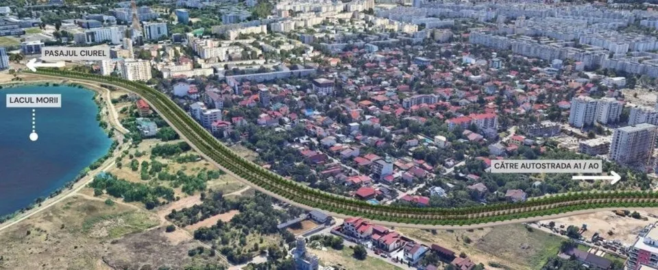 O vedere aeriană a unei zone urbane cu clădiri, copaci și o cale de rulare curbată marcată cu text și săgeți pe un fundal de lac.
