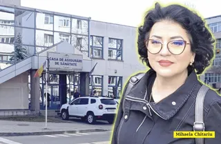 O femeie cu ochelari și părul scurt și creț este suprapusă pe o clădire cu ferestre mari și un autoturism alb parcat în față.