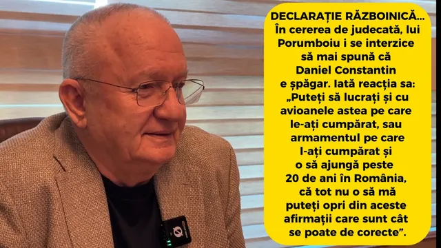 Un bărbat cu ochelari și sacou maro stă așezat, privind spre lateral, lângă un text pe fundal galben.