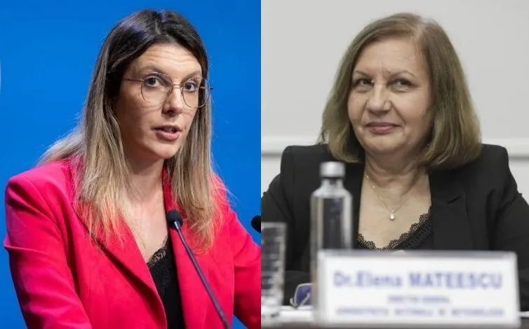 Două femei sunt prezentate în cadre separate, una purtând o jachetă roz și ochelari, iar cealaltă purtând o jachetă neagră și un colier.