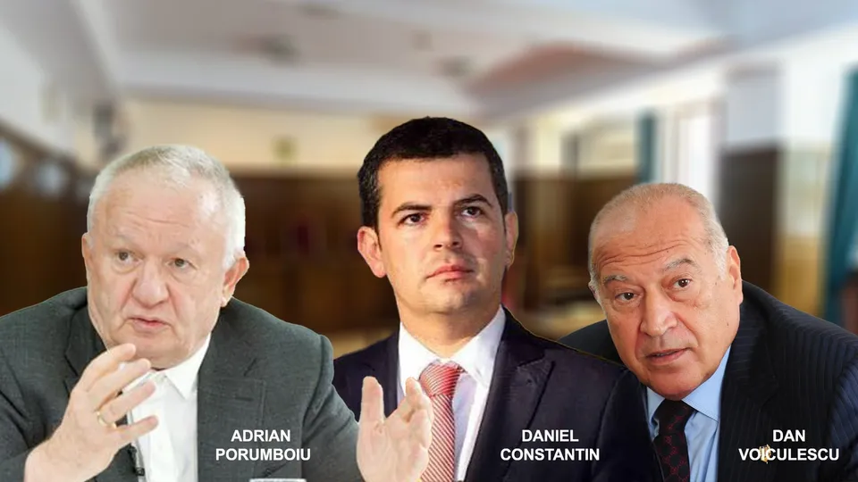 Trei bărbați în costume și cămași sunt prezentați în prim-plan, cu nume scrise pe sub fiecare persoană, pe un fundal de interior neclar.